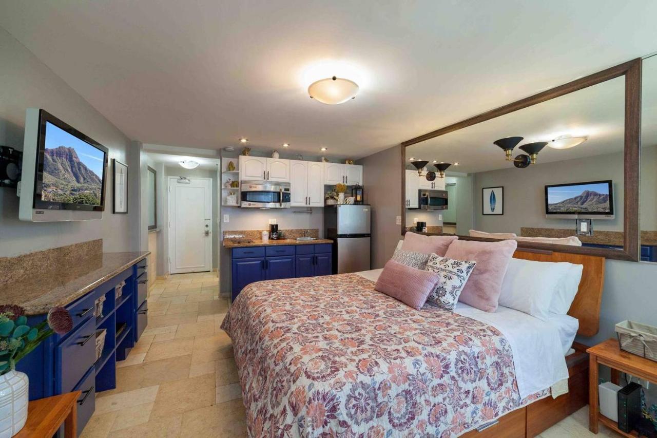 @ Marbella Lane Studio, 15 Steps From The Beach, 11 Mins From The Airport Хонолулу Екстериор снимка